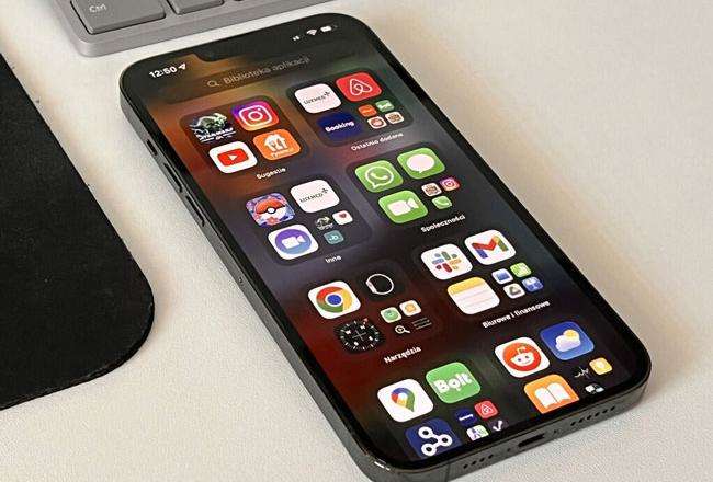 iPhone 16螢幕觸控異常