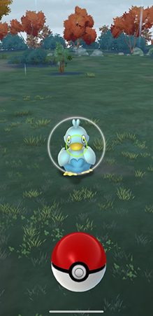 ポケモンGO モンスターボールを投げる